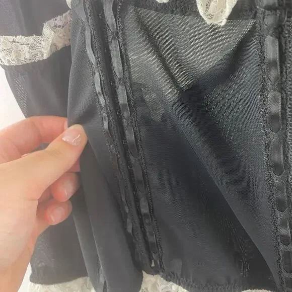 Victoria's Secret Mesh Babydoll LARGE Lingerie Lacy Black Lace Teddy Nightie - Picture 6 of 7